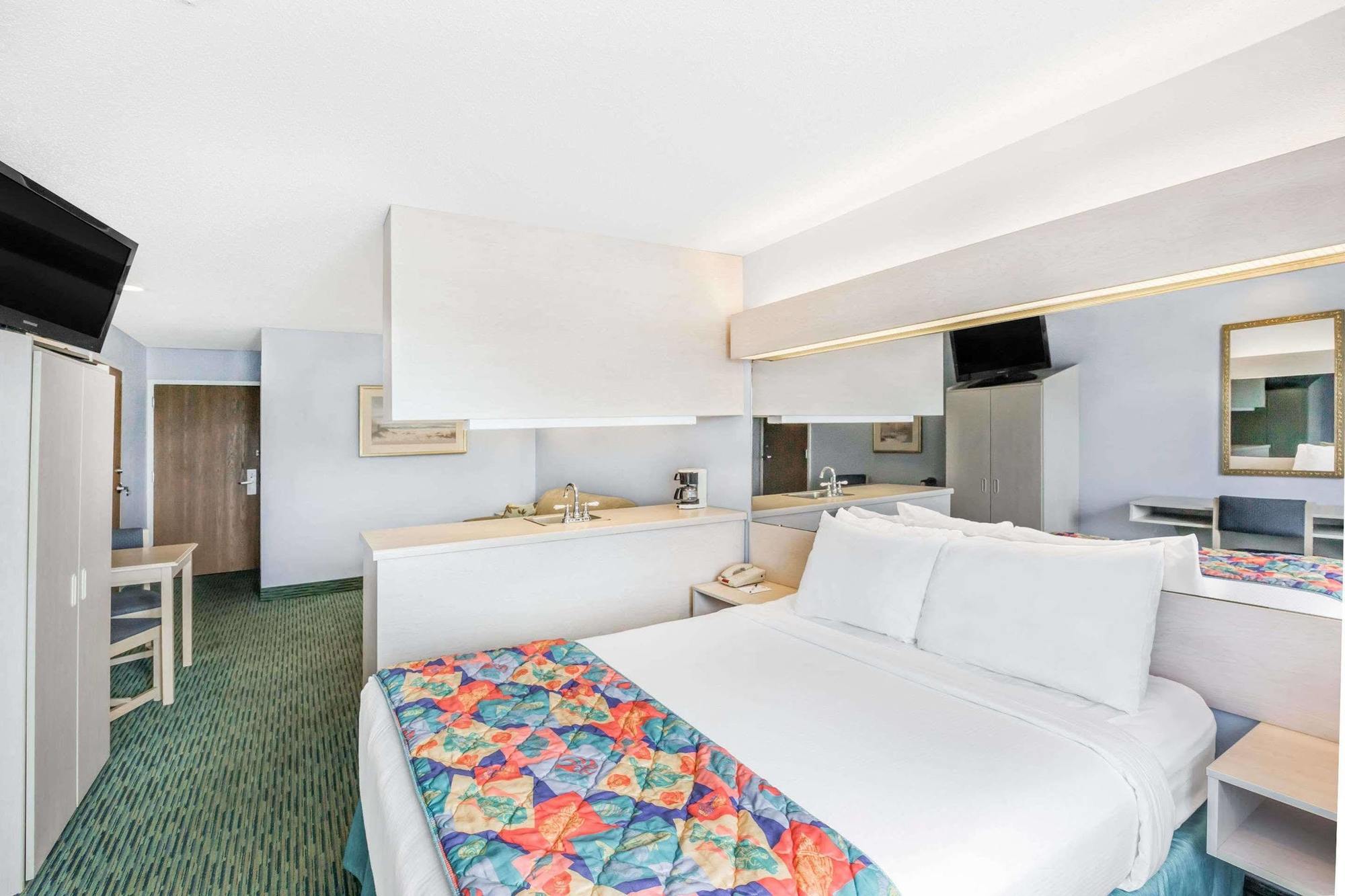 Microtel Inn & Suites By Wyndham Carolina Beach Kültér fotó