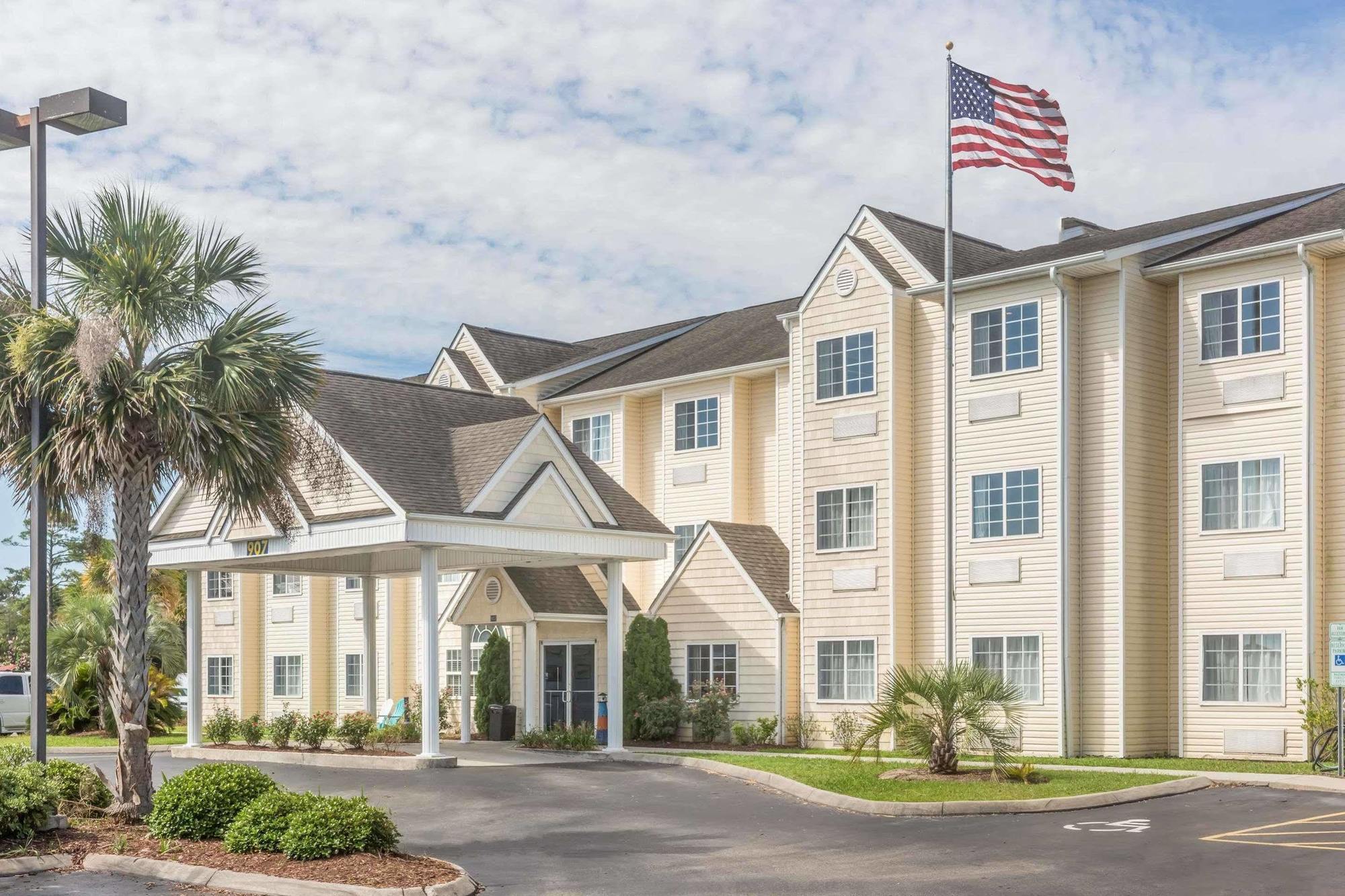 Microtel Inn & Suites By Wyndham Carolina Beach Kültér fotó